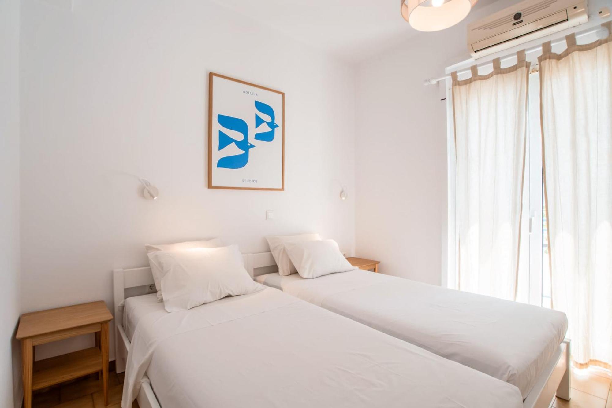 Adelfia Studios Парос Екстериор снимка